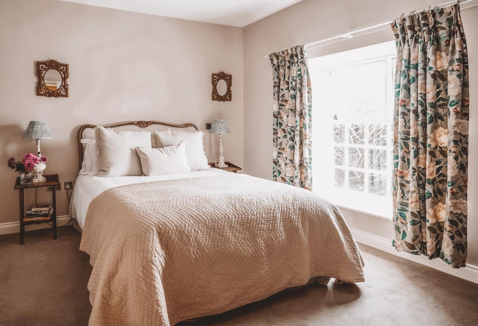 The Hare & Hounds Inn Bowland Bridge Zimmer foto